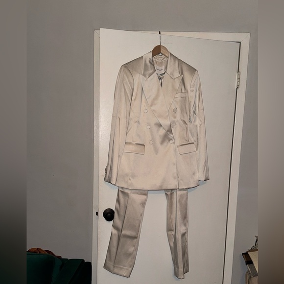 BANANA REPUBLIC SUIT - Picture 3 of 6